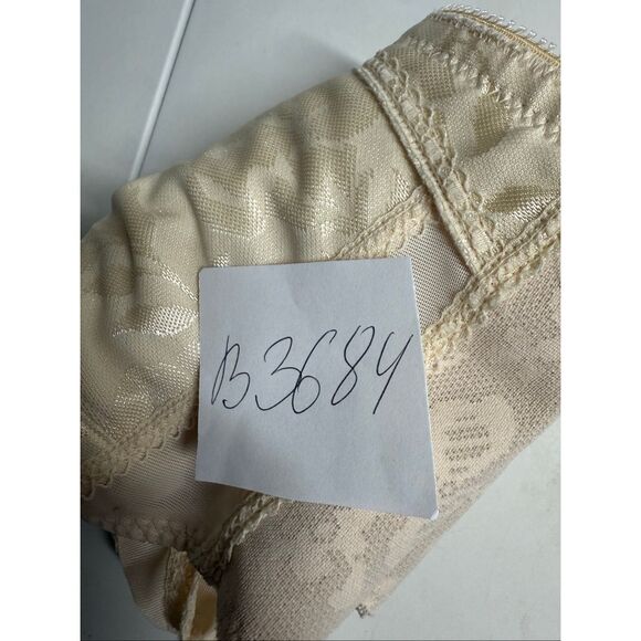 Playtex 469518 Hour Ultimate Shoulder Comfort Beige  Wireless Bra Sz 46C - Picture 13 of 13